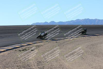 media/Dec-06-2024-CVMA Friday Practice (Fri) [[e1d1c5d4fc]]/4-Group 4 and Trackday/Session 5 (Bowl)/